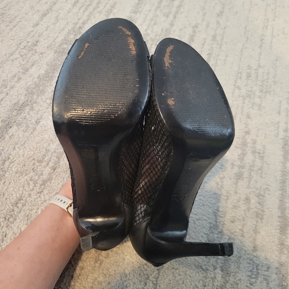 BCBG Paris Arria Black Net Lace Up Leather Heel Booties - Picture 8 of 9